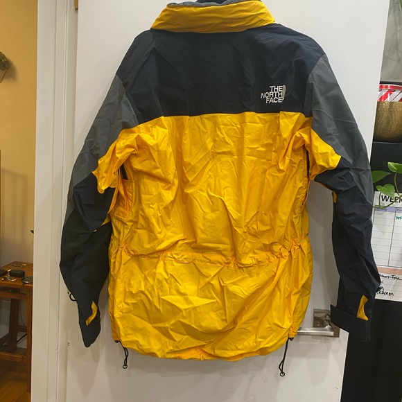 Northface Men’s Coat with matching fleece - Picture 5 of 8